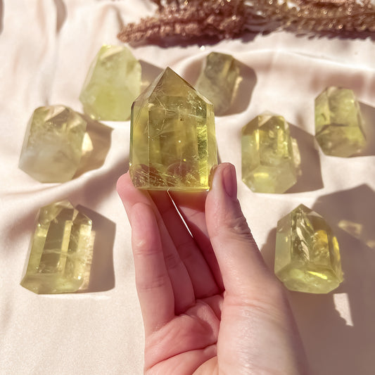 Tam Hoàng Kim Trụ